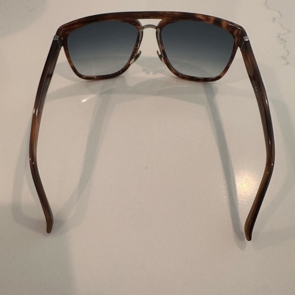 GUCCI Tortoise Havana with Gray Gradient Lens - Picture 4 of 11